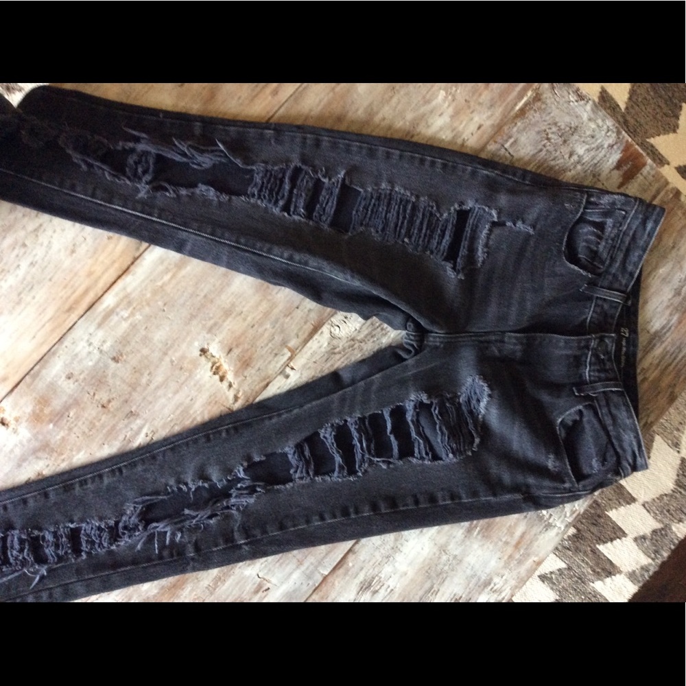 Levis black distressed high rise skinny jeans